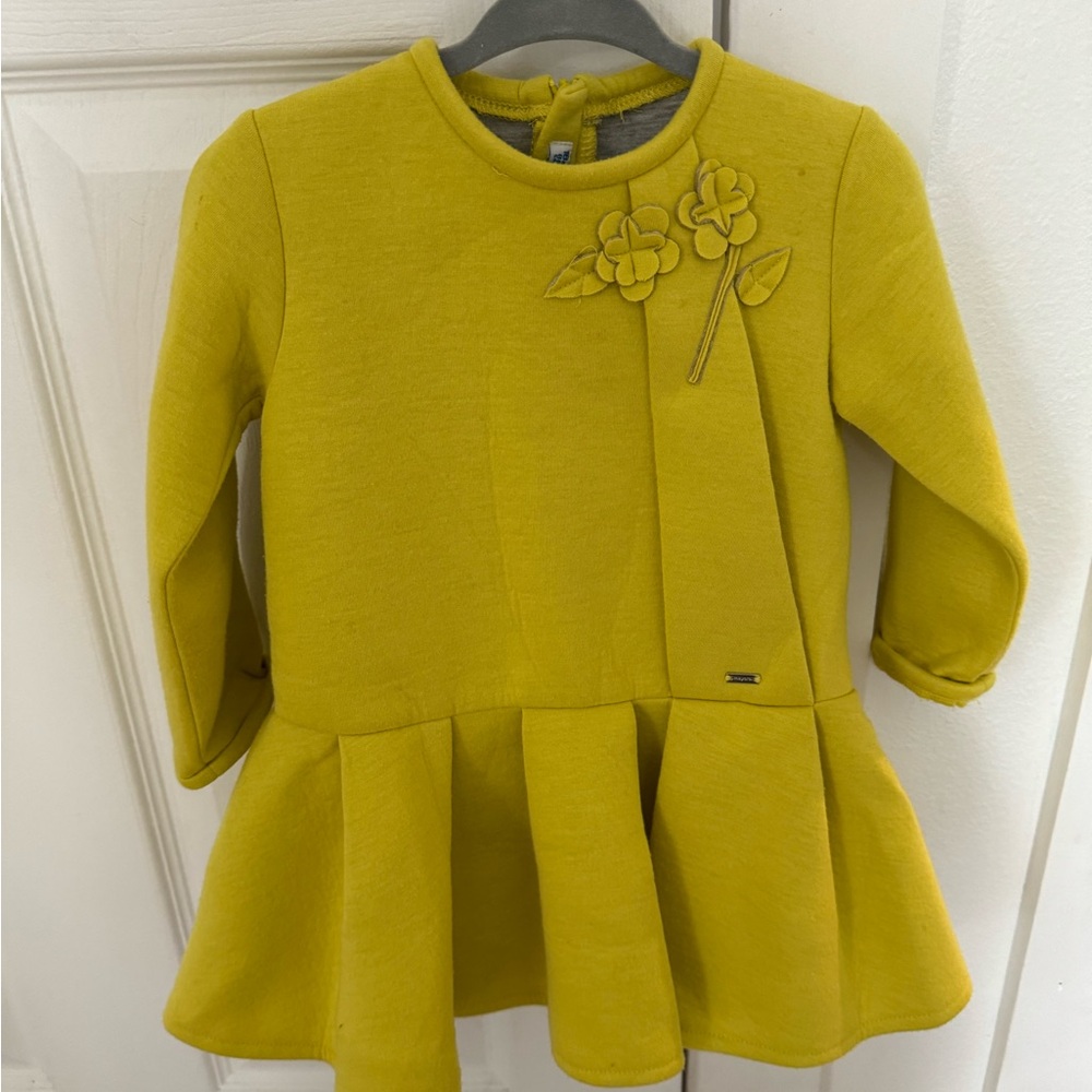 Yellow Long-Sleeve Yellow Dress with Floral Detail 18m, brand from Spain